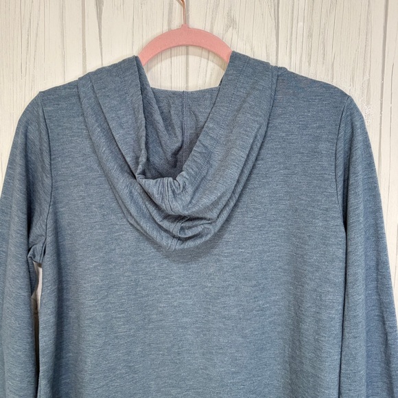 LOGO BY LORI GOLDSTEIN Floral Embroidered Lace Hem Lightweight Hoodie, Medium - Picture 7 of 11